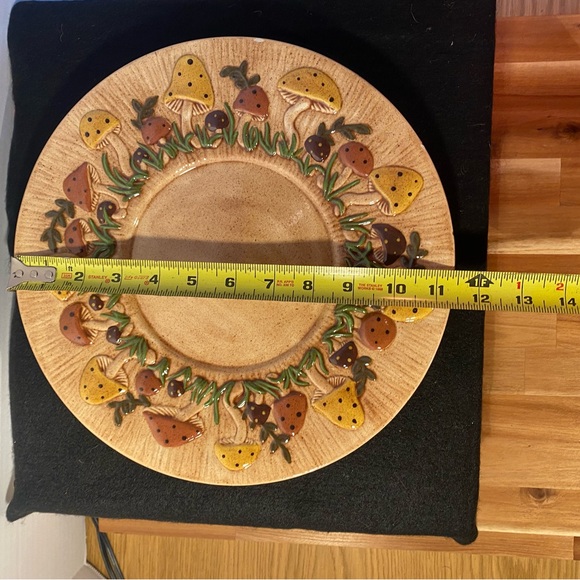 Vintage Handmade Ceramic Arnel’s Mushroom Soup Tureen with Lid, Ladle, and plate - Picture 15 of 16